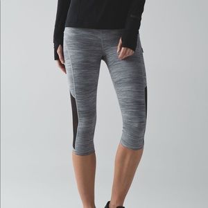 Lululemon Sun Runner Crop  (17”) in Gray Size  8
